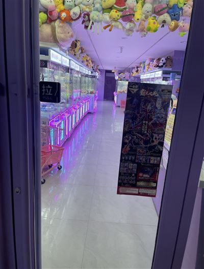 抓娃娃店抓让